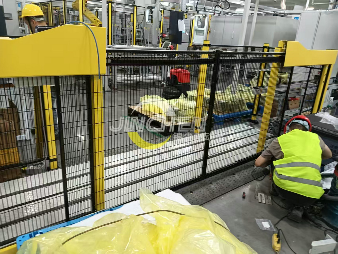 滾筒輸送機，輥筒擺渡線，自動開關(guān)門，輥道輸送機